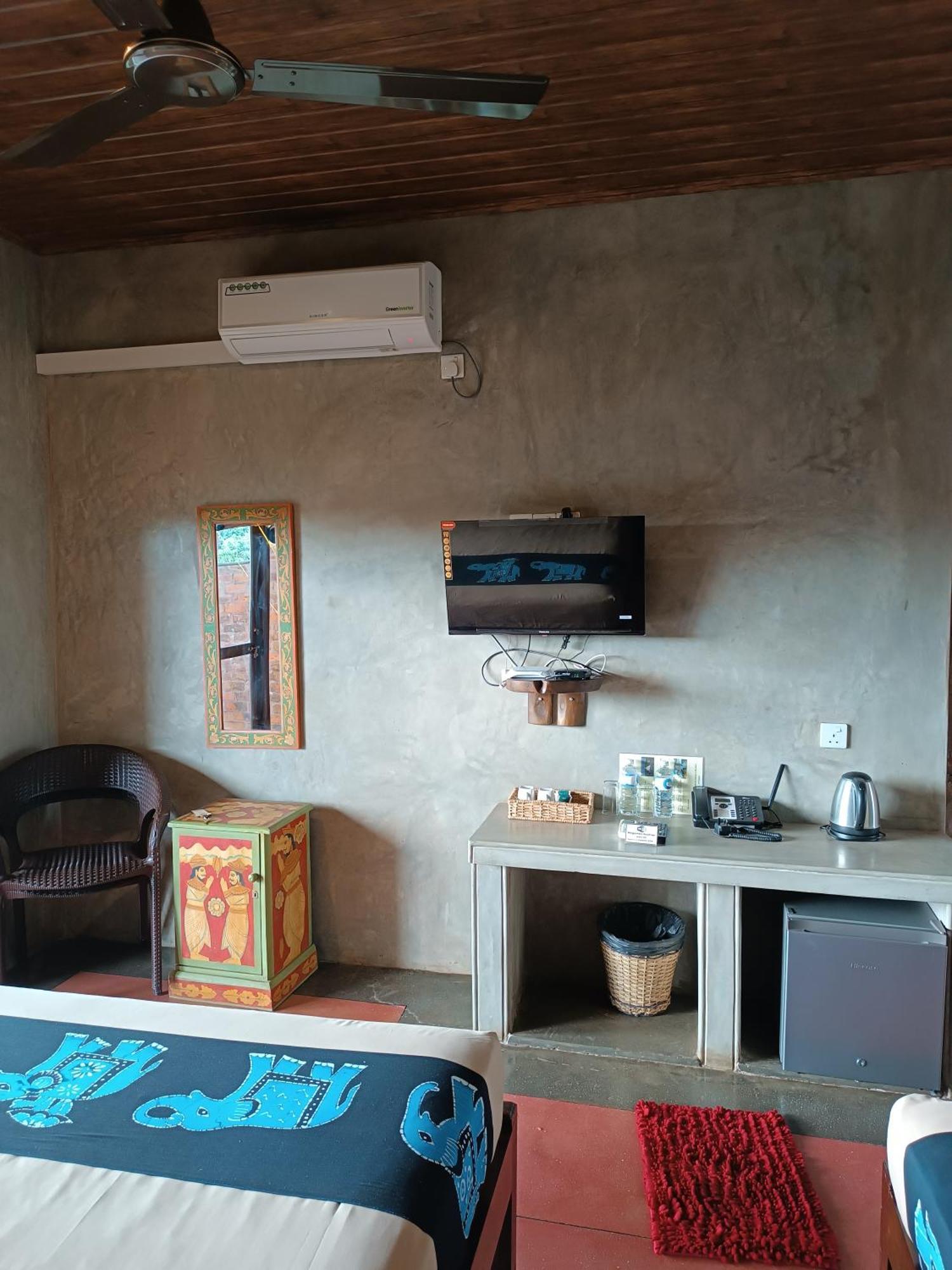 Negombo Boutique Villa Exterior photo A room at the hotel