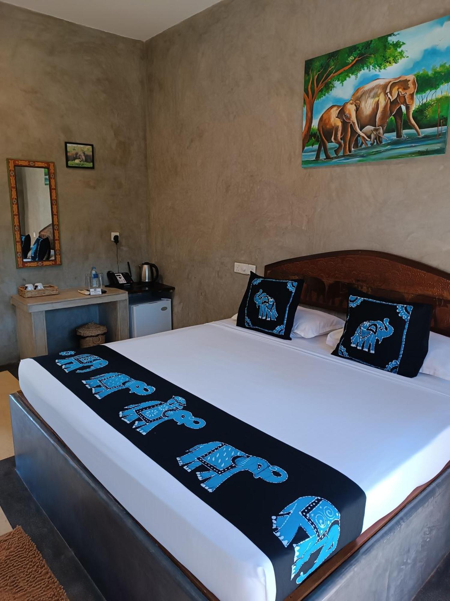 Negombo Boutique Villa Exterior photo Deluxe Room