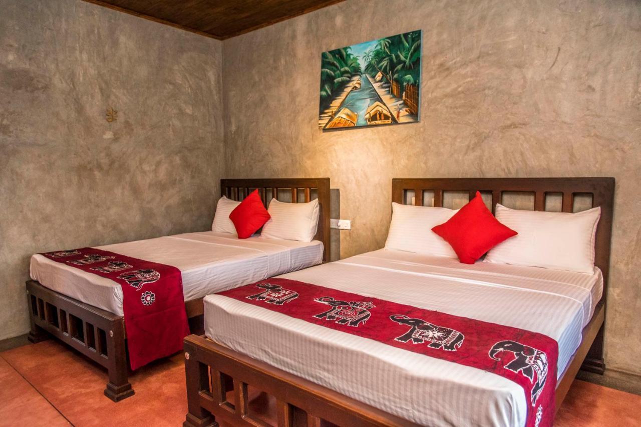 Negombo Boutique Villa Exterior photo Deluxe Room