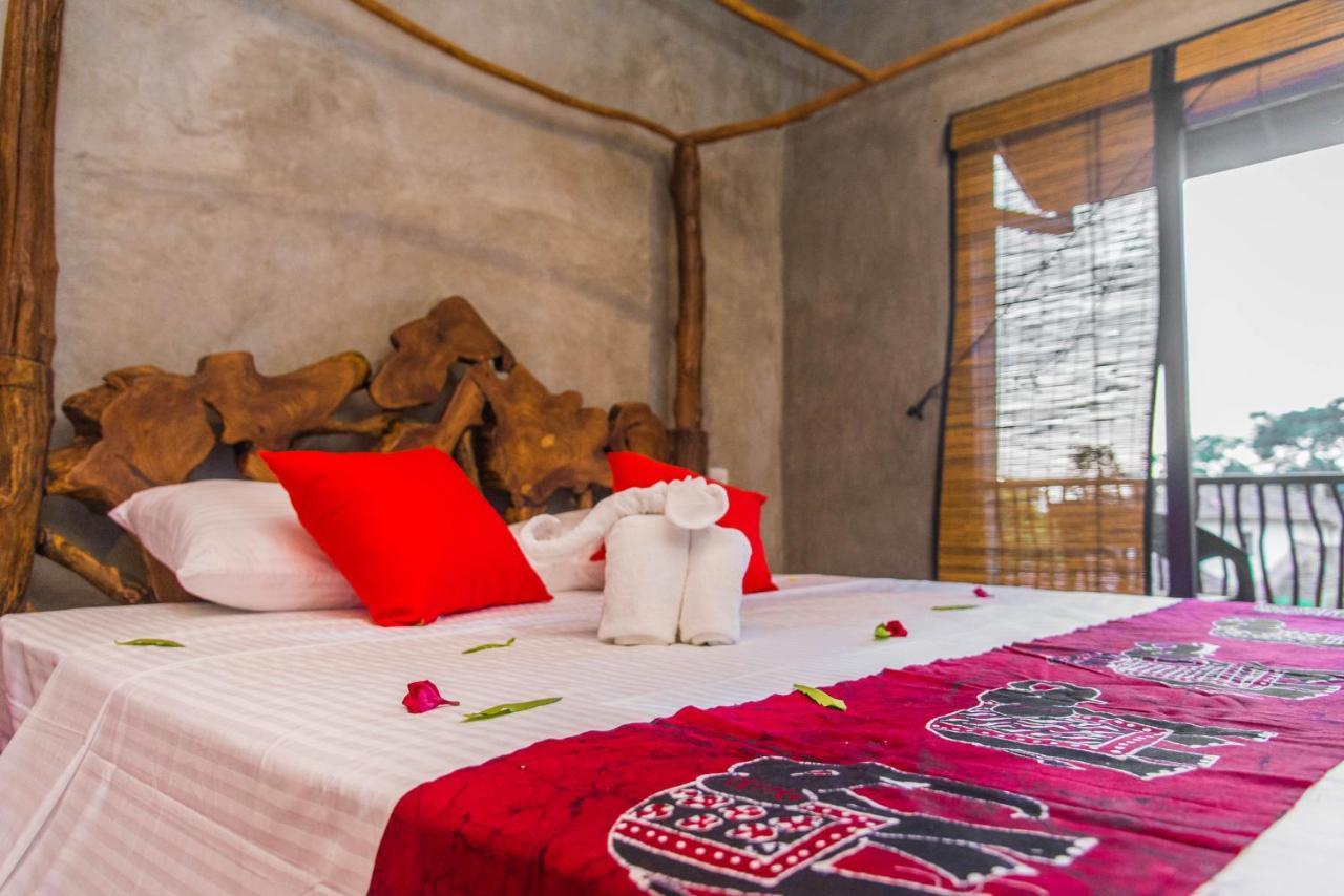Negombo Boutique Villa Exterior photo A bedroom at the resort