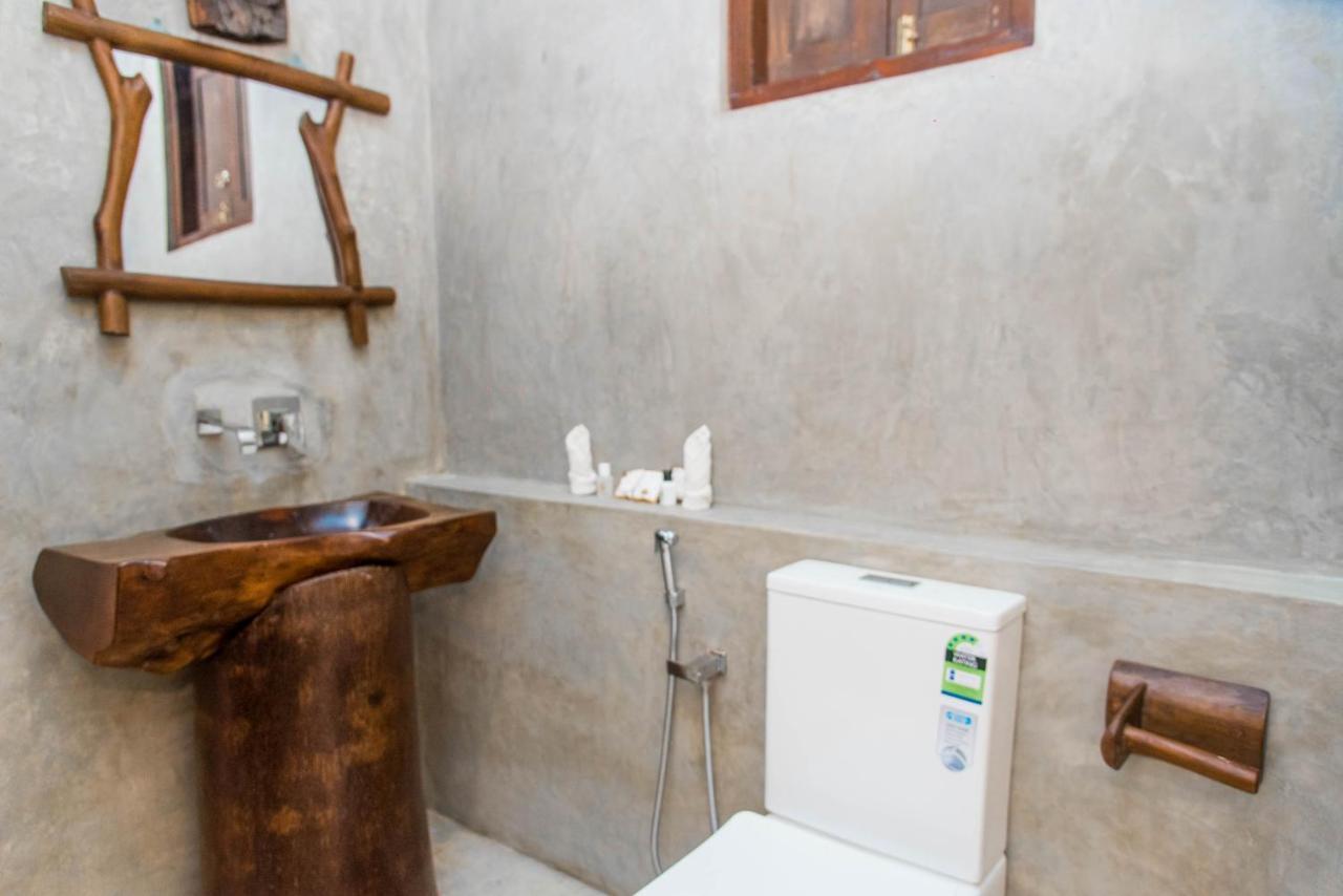 Negombo Boutique Villa Exterior photo Bathroom