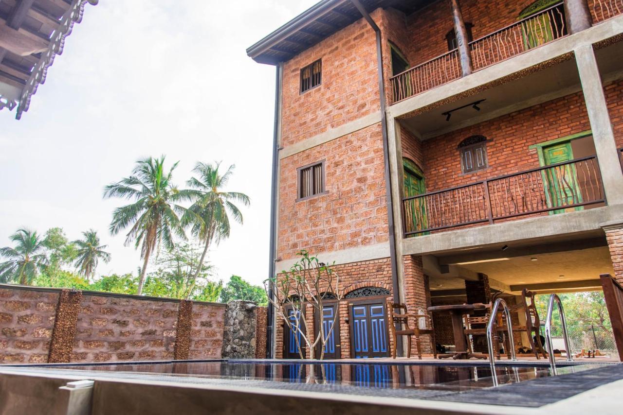 Negombo Boutique Villa Exterior photo The Faculty of Architecture
