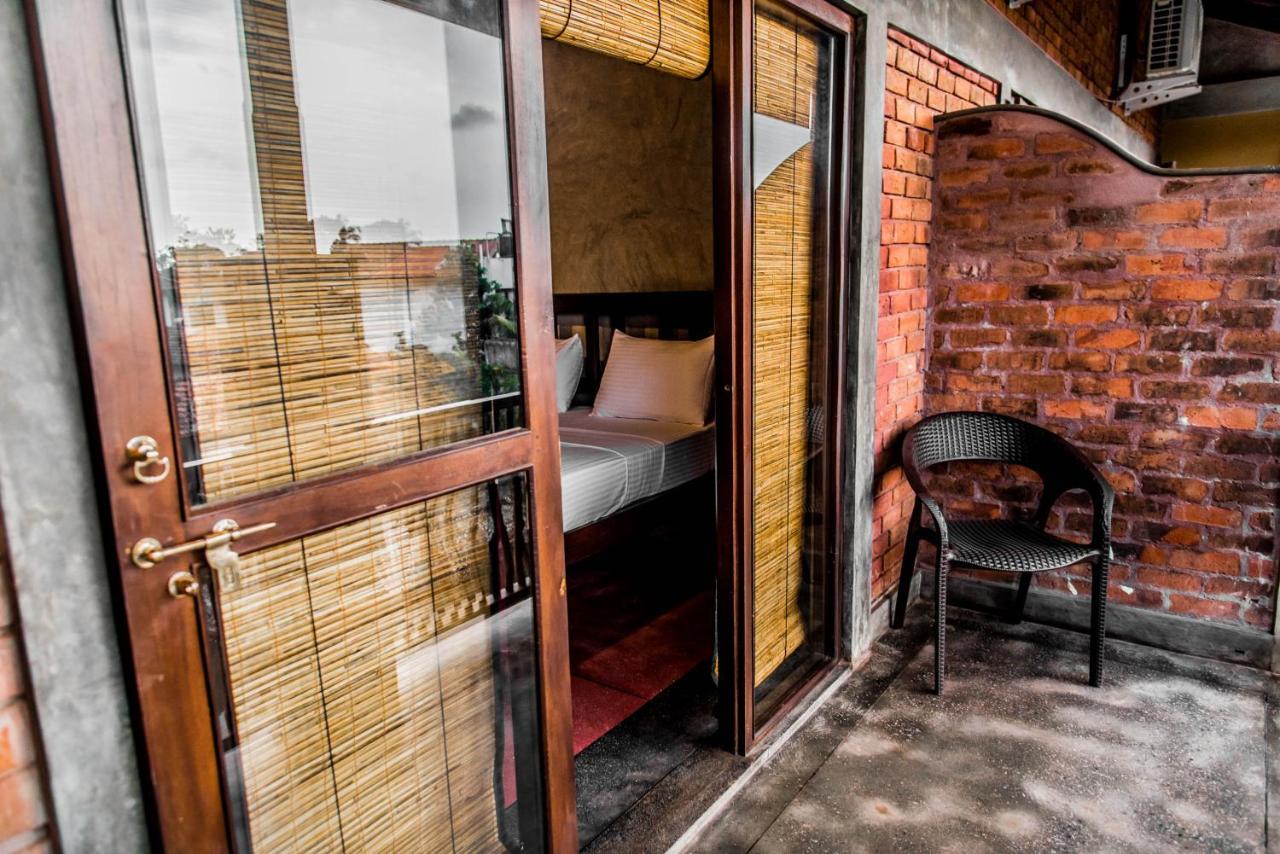 Negombo Boutique Villa Exterior photo A room at the hotel